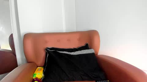 honnyy_23 online show from October 4, 8:18 pm