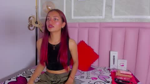 holly online show from February 5, 9:52 pm