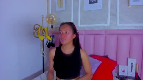 holly online show from February 23, 8:28 pm