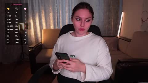 Snapshot of hoot_owl_cb chatting on May 25, 1:00 am Karina online show from May 25, 1:00 am