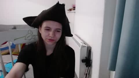 Snapshot of hope_xo chatting on May 1, 9:41 pm Hope online show from May 1, 9:41 pm