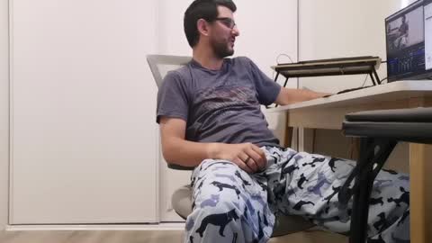 Snapshot of hopefulguy86 chatting on May 15, 11:34 pm hopefulguy86 online show from May 15, 11:34 pm