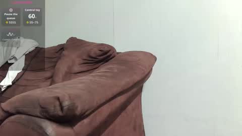 Nakedskinnybigd online show from April 12, 3:55 am