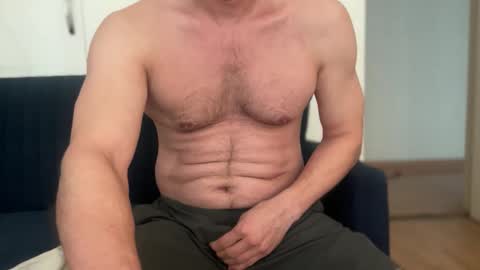 Snapshot of hoplonger chatting on February 19, 10:55 am hoplonger online show from February 19, 10:55 am