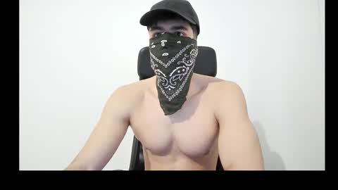 Snapshot of hornboy43 chatting on February 23, 6:05 pm Oliver Saints online show from February 23, 6:05 pm