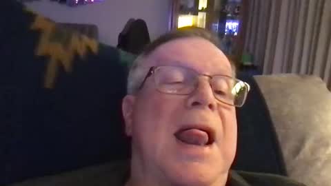 horndog online show from March 8, 8:18 am