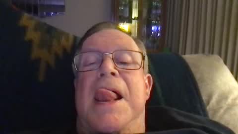 horndog online show from April 26, 8:23 am