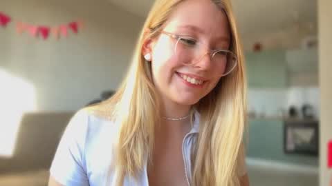Audrey online show from October 13, 3:06 am