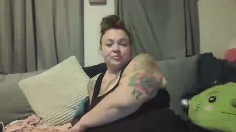 Snapshot of horneygirl88ddd chatting on October 17, 4:48 am horneygirl88ddd online show from October 17, 4:48 am