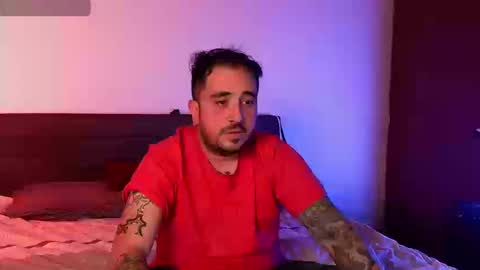 Snapshot of hornienextdoor chatting on September 25, 12:36 am hornienextdoor online show from September 25, 12:36 am