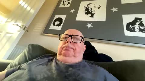 Cum suck Me off online show from April 2, 7:39 am