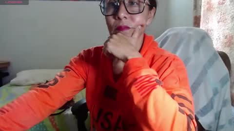 Snapshot of horny_and_daring chatting on May 4, 6:59 pm horny and daring online show from May 4, 6:59 pm