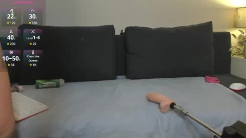 Snapshot of horny_and_wild chatting on November 27, 6:37 am Naomi online show from November 27, 6:37 am