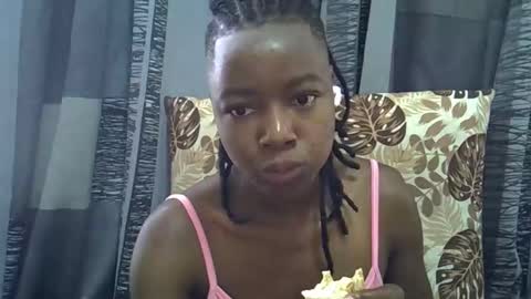Snapshot of horny_baddie18 chatting on May 3, 10:43 am Leila online show from May 3, 10:43 am