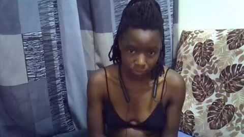 Snapshot of horny_baddie18 chatting on June 3, 2:33 pm Leila online show from June 3, 2:33 pm