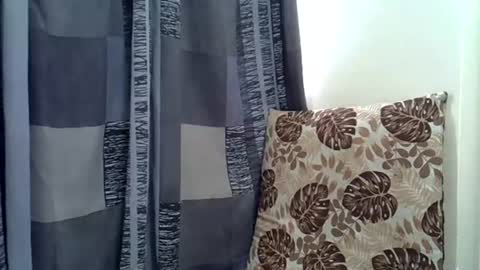 Snapshot of horny_baddie18 chatting on July 8, 10:09 am Leila online show from July 8, 10:09 am