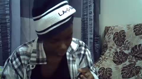 Snapshot of horny_baddie18 chatting on July 28, 12:40 am Leila online show from July 28, 12:40 am