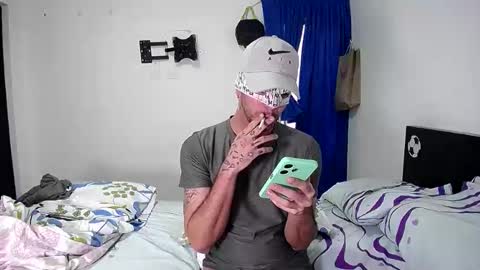 BoyHornyDirty online show from November 19, 9:59 pm