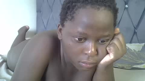 Snapshot of horny_ebony546069 chatting on December 17, 4:56 am horny_ebony546069 online show from December 17, 4:56 am