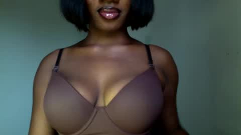 Snapshot of horny_goddess_delilah chatting on May 28, 10:23 am delilah online show from May 28, 10:23 am