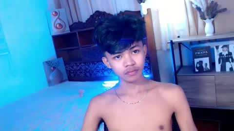 horny_joshxxx online show from April 21, 8:23 pm