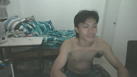 horny_kent4u online show from April 16, 3:46 pm