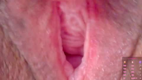 Snapshot of horny_moly chatting on September 28, 9:09 pm The girl with butterfly lips online show from September 28, 9:09 pm