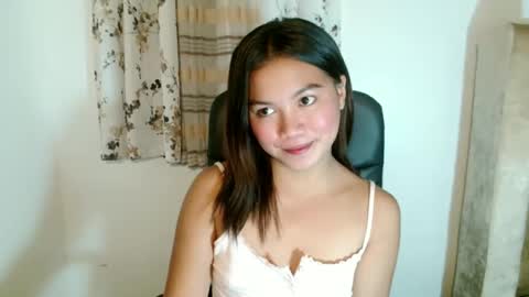 Snapshot of horny_nathalia chatting on June 3, 2:33 pm horny_nathalia online show from June 3, 2:33 pm