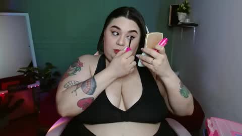 Snapshot of horny_neighbors_ chatting on December 29, 6:56 am onlyTiffany I broke up with frank 10 days ago online show from December 29, 6:56 am