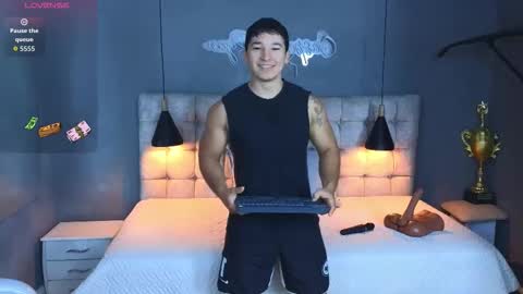 Snapshot of horny_nick18 chatting on October 10, 12:04 pm horny_nick18 online show from October 10, 12:04 pm