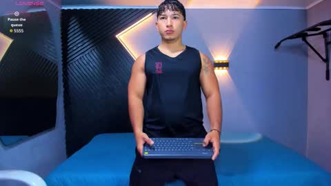 horny_nick18 online show from March 27, 12:16 pm