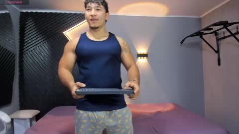 horny_nick18 online show from April 18, 11:14 am