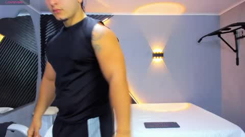 horny_nick18 online show from April 22, 11:45 am