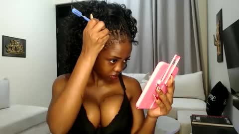 horny_princcess online show from April 21, 1:42 am