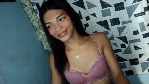 Rhiana online show from April 18, 9:46 am