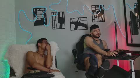 horny_roomies69 online show from February 7, 12:25 am