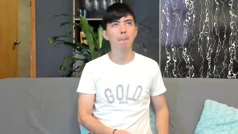 Alex and Camilo online show from September 11, 8:31 pm