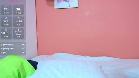 Snapshot of hornybarelylegalgirl chatting on January 16, 10:34 pm Khloe online show from January 16, 10:34 pm