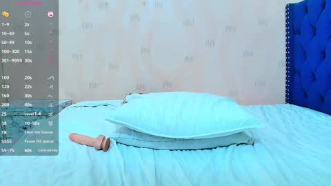 Snapshot of hornybarelylegalgirl chatting on February 23, 2:57 pm Khloe online show from February 23, 2:57 pm