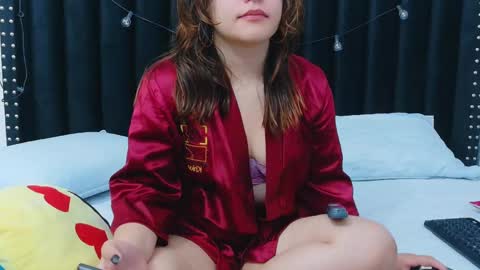 Khloe  online show from October 25, 12:23 pm