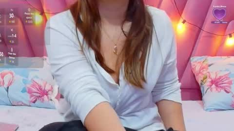 Khloe  online show from March 14, 12:10 pm