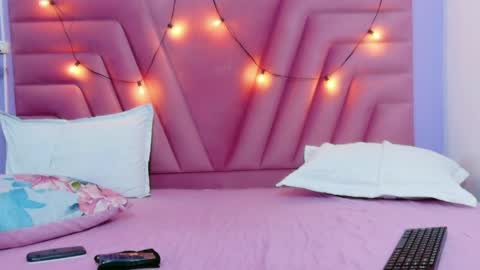 Khloe  online show from April 11, 12:31 pm