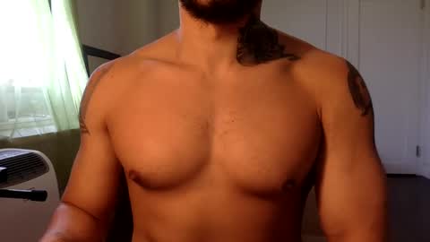 Snapshot of hornybbcxx chatting on December 8, 6:28 pm hornybbcxx online show from December 8, 6:28 pm