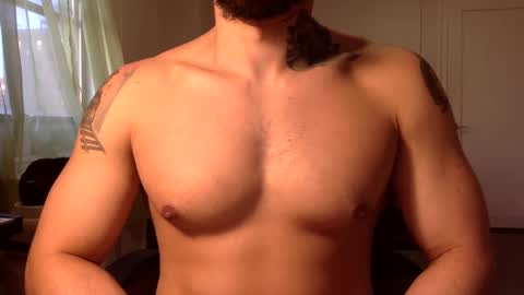 Snapshot of hornybbcxx chatting on February 19, 10:20 pm hornybbcxx online show from February 19, 10:20 pm