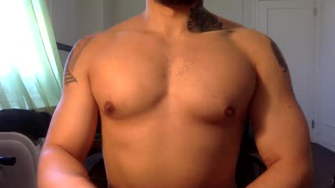 Snapshot of hornybbcxx chatting on February 23, 3:29 pm hornybbcxx online show from February 23, 3:29 pm