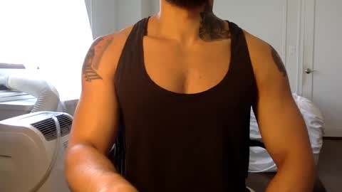 Snapshot of hornybbcxx chatting on October 19, 5:35 pm hornybbcxx online show from October 19, 5:35 pm
