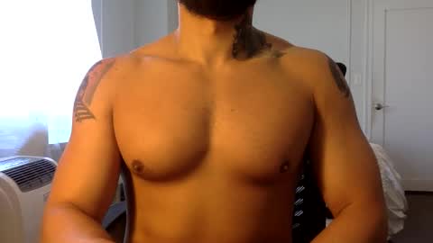 Snapshot of hornybbcxx chatting on October 21, 5:35 pm hornybbcxx online show from October 21, 5:35 pm