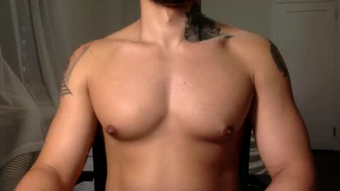 Snapshot of hornybbcxx chatting on October 30, 5:53 am hornybbcxx online show from October 30, 5:53 am