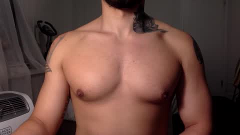 Snapshot of hornybbcxx chatting on December 1, 10:59 pm hornybbcxx online show from December 1, 10:59 pm