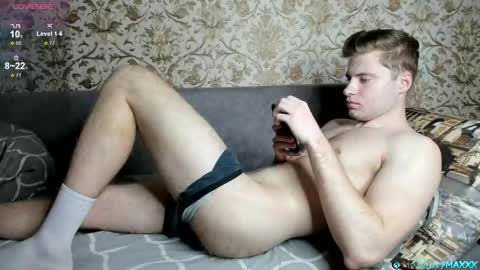 Max online show from April 19, 8:02 am